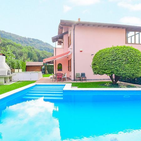 Jane E Jolie Holiday Home Private Swimming Pool Valbrona Bagian luar foto