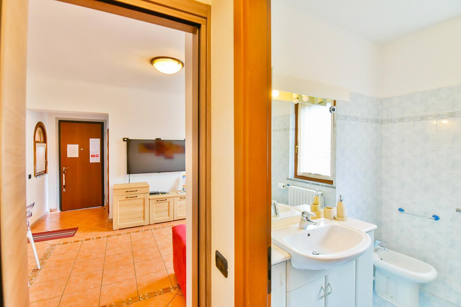 Jane E Jolie Holiday Home Private Swimming Pool Valbrona Bagian luar foto