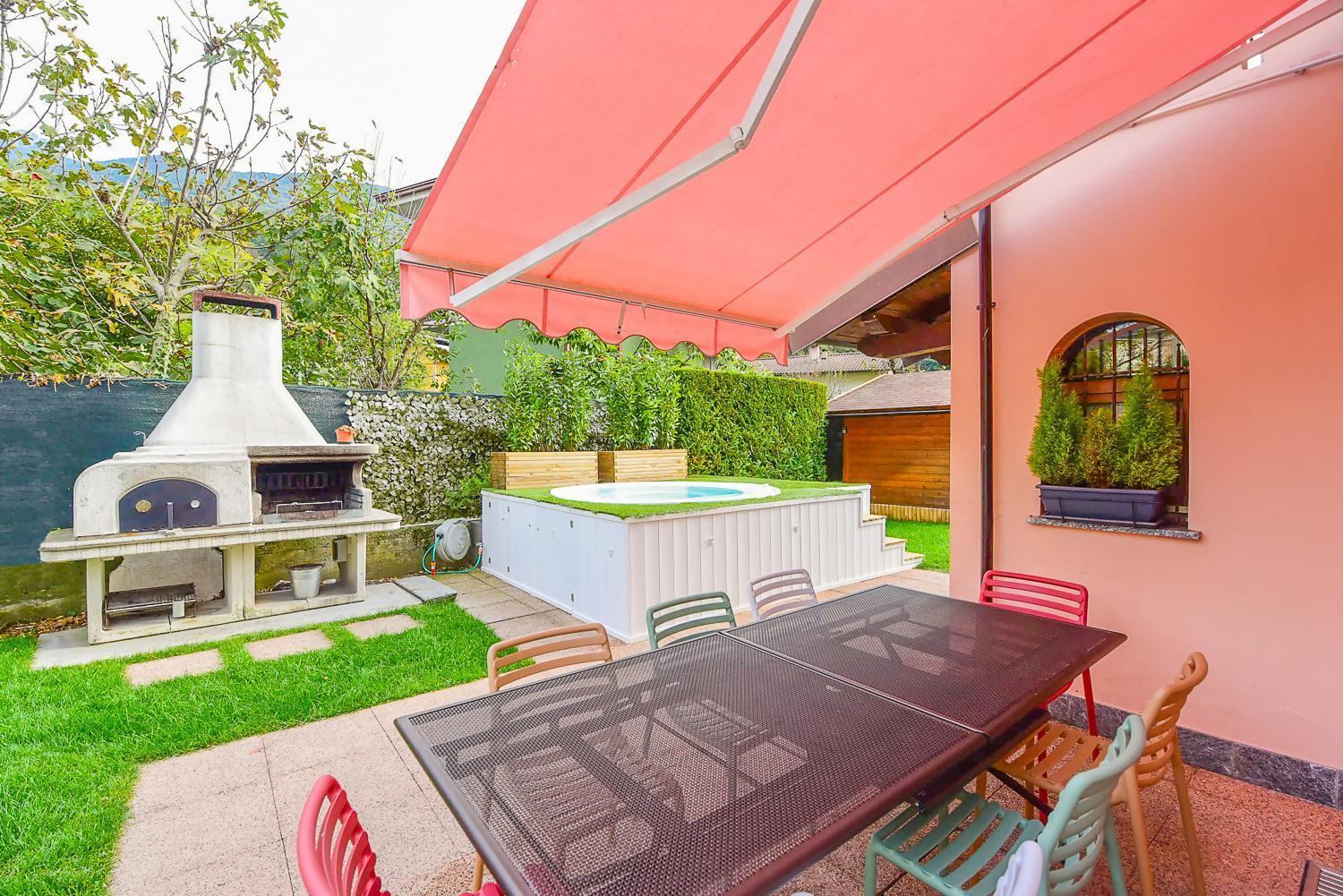 Jane E Jolie Holiday Home Private Swimming Pool Valbrona Bagian luar foto